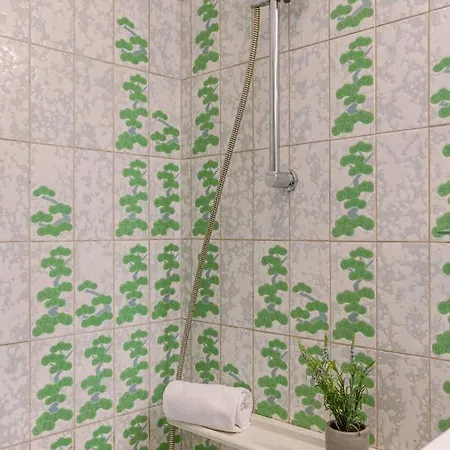 Stunning Studio With Open Lateral Seaview, Indoor Pool & Parking דה האן