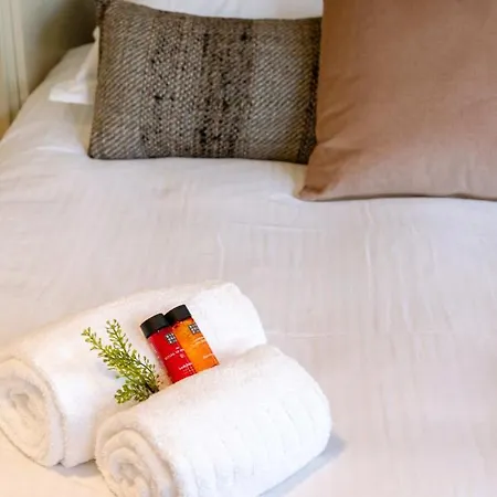 Stunning Studio With Open Lateral Seaview, Indoor Pool & Parking * דה האן